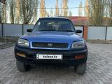 Toyota RAV4 1995 года за 2 200 000 тг. в Актобе – фото 2
