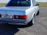 Mercedes-Benz E 240 1981 года за 2 250 000 тг. в Тараз – фото 4
