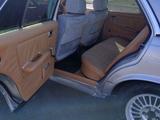 Mercedes-Benz E 240 1981 года за 2 250 000 тг. в Тараз – фото 5