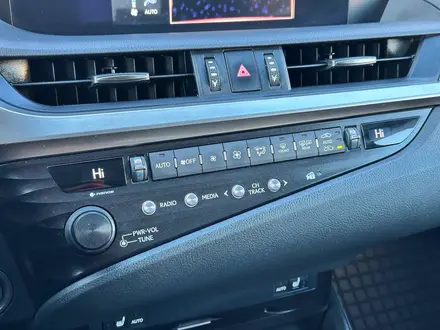 Lexus ES 250 2019 года за 16 550 000 тг. в Караганда – фото 14