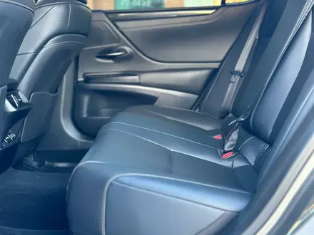 Lexus ES 250 2019 года за 16 550 000 тг. в Караганда – фото 8