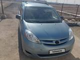 Toyota Sienna 2009 года за 8 500 000 тг. в Атырау – фото 2