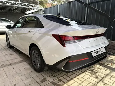 Hyundai Elantra 2024 года за 8 600 000 тг. в Алматы – фото 4