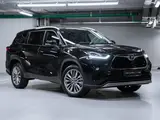 Toyota Highlander Luxe 2026 года за 29 000 000 тг. в Алматы