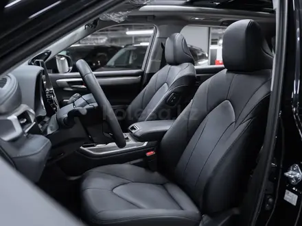 Toyota Highlander Luxe 2026 года за 29 000 000 тг. в Алматы – фото 18