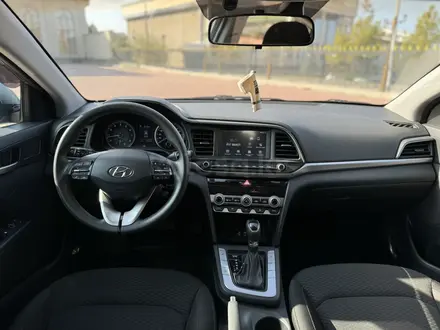 Hyundai Elantra 2019 года за 8 500 000 тг. в Шымкент – фото 6