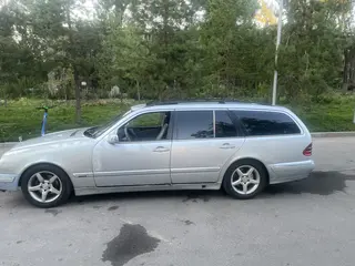 Mercedes-Benz E 280