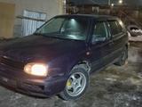 Volkswagen Golf 1993 года за 1 100 000 тг. в Алматы