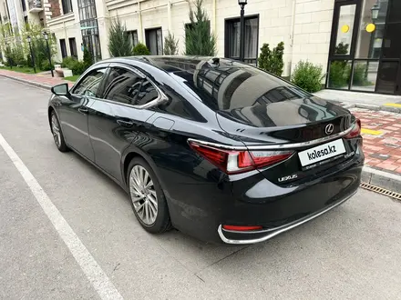 Lexus ES 250 2019 годаүшін21 000 000 тг. в Алматы – фото 2
