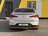 Hyundai Elantra 2018 года за 8 300 000 тг. в Караганда – фото 5