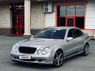 Mercedes-Benz E 240