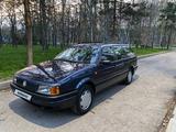 Volkswagen Passat 1990 года за 1 650 000 тг. в Алматы