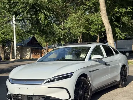 BYD Han 2025 года за 15 300 000 тг. в Алматы