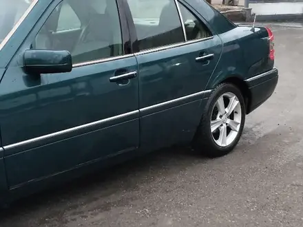 Mercedes-Benz C 280 1995 года за 2 000 000 тг. в Алматы – фото 2