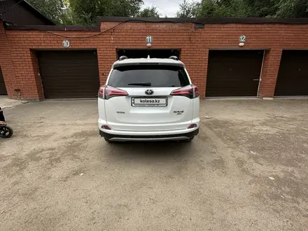 Toyota RAV4 2019 года за 11 000 000 тг. в Уральск – фото 3