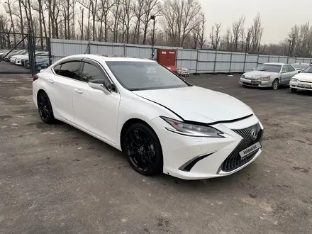 Lexus ES 250 2019 года за 13 014 400 тг. в Алматы – фото 3