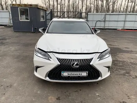 Lexus ES 250 2019 года за 13 014 400 тг. в Алматы
