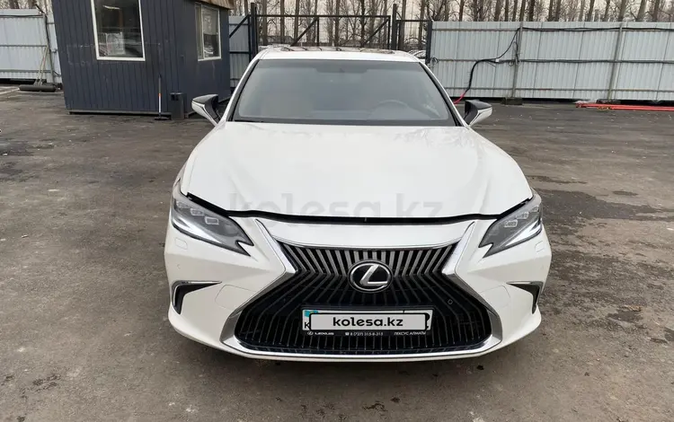 Lexus ES 250 2019 года за 13 014 400 тг. в Алматы