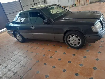 Mercedes-Benz E 200 1995 года за 1 800 000 тг. в Кызылорда – фото 4