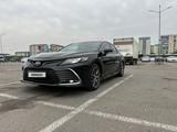 Toyota Camry 2022 года за 16 000 000 тг. в Алматы