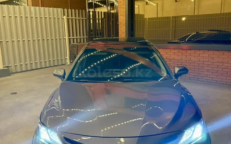 Toyota Camry 2021 года за 14 500 000 тг. в Атырау