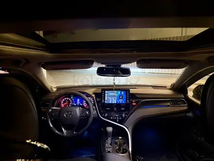 Toyota Camry 2021 года за 14 500 000 тг. в Атырау – фото 11