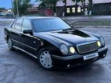 Mercedes-Benz E 230 1997 годаүшін2 700 000 тг. в Караганда