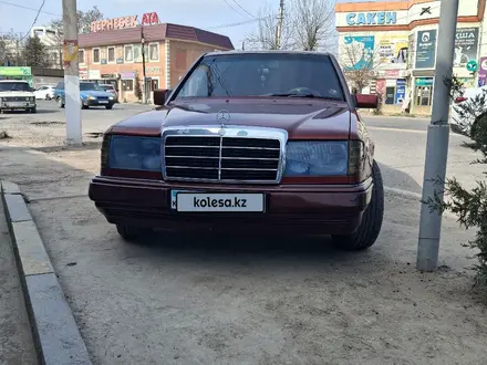 Mercedes-Benz E 200 1992 года за 1 400 000 тг. в Шымкент – фото 5