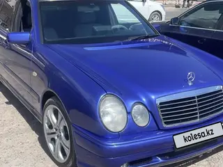Mercedes-Benz E 230