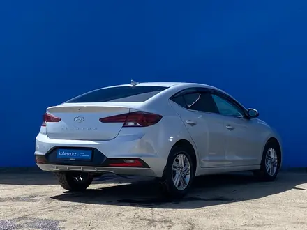 Hyundai Elantra 2019 года за 8 920 000 тг. в Алматы – фото 3