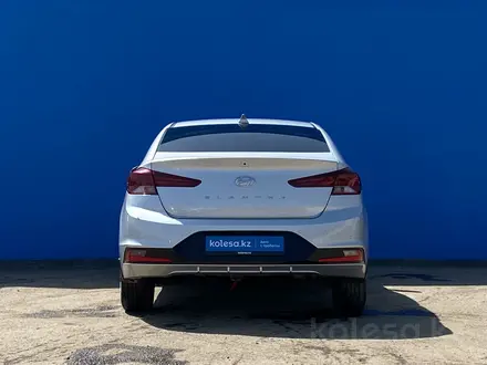 Hyundai Elantra 2019 года за 8 920 000 тг. в Алматы – фото 4
