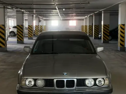 BMW 520 1990 года за 2 600 000 тг. в Астана – фото 2