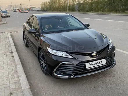 Toyota Camry 2021 года за 14 300 000 тг. в Астана – фото 7