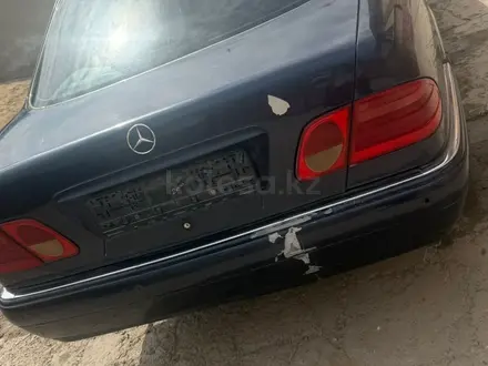 Mercedes-Benz E 280 1998 года за 900 000 тг. в Кызылорда – фото 2