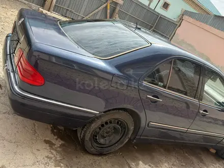 Mercedes-Benz E 280 1998 года за 900 000 тг. в Кызылорда – фото 3