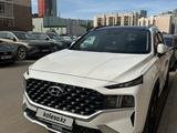 Hyundai Santa Fe 2022 годаfor19 000 000 тг. в Астана