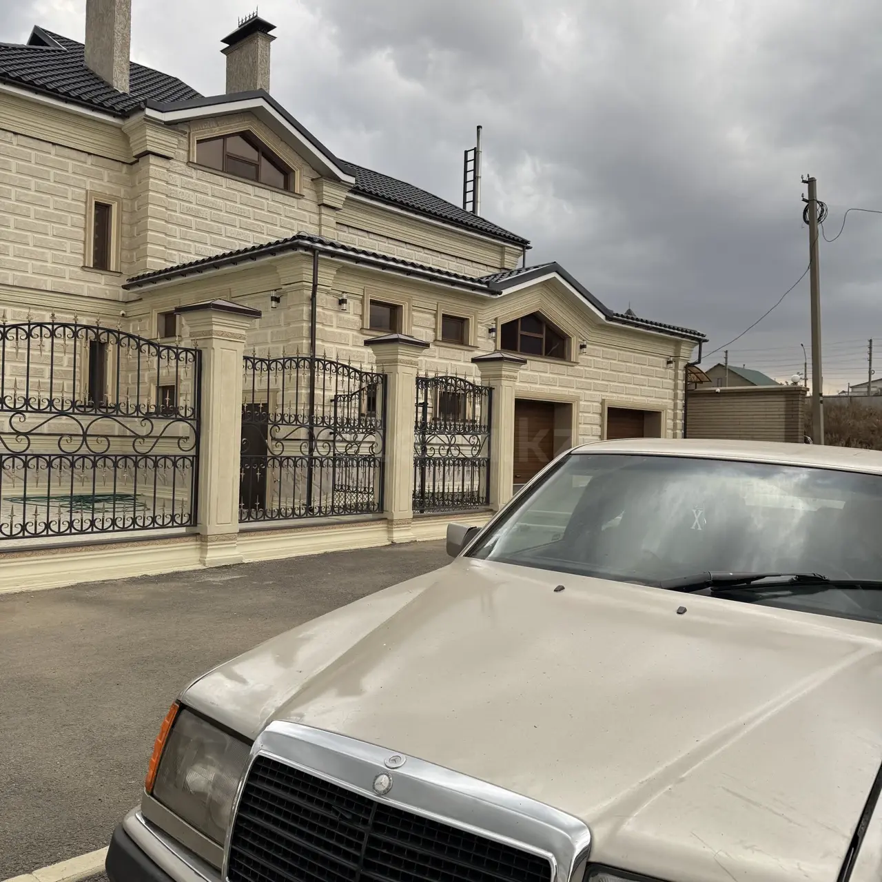 Mercedes-Benz E-Class, 1993
