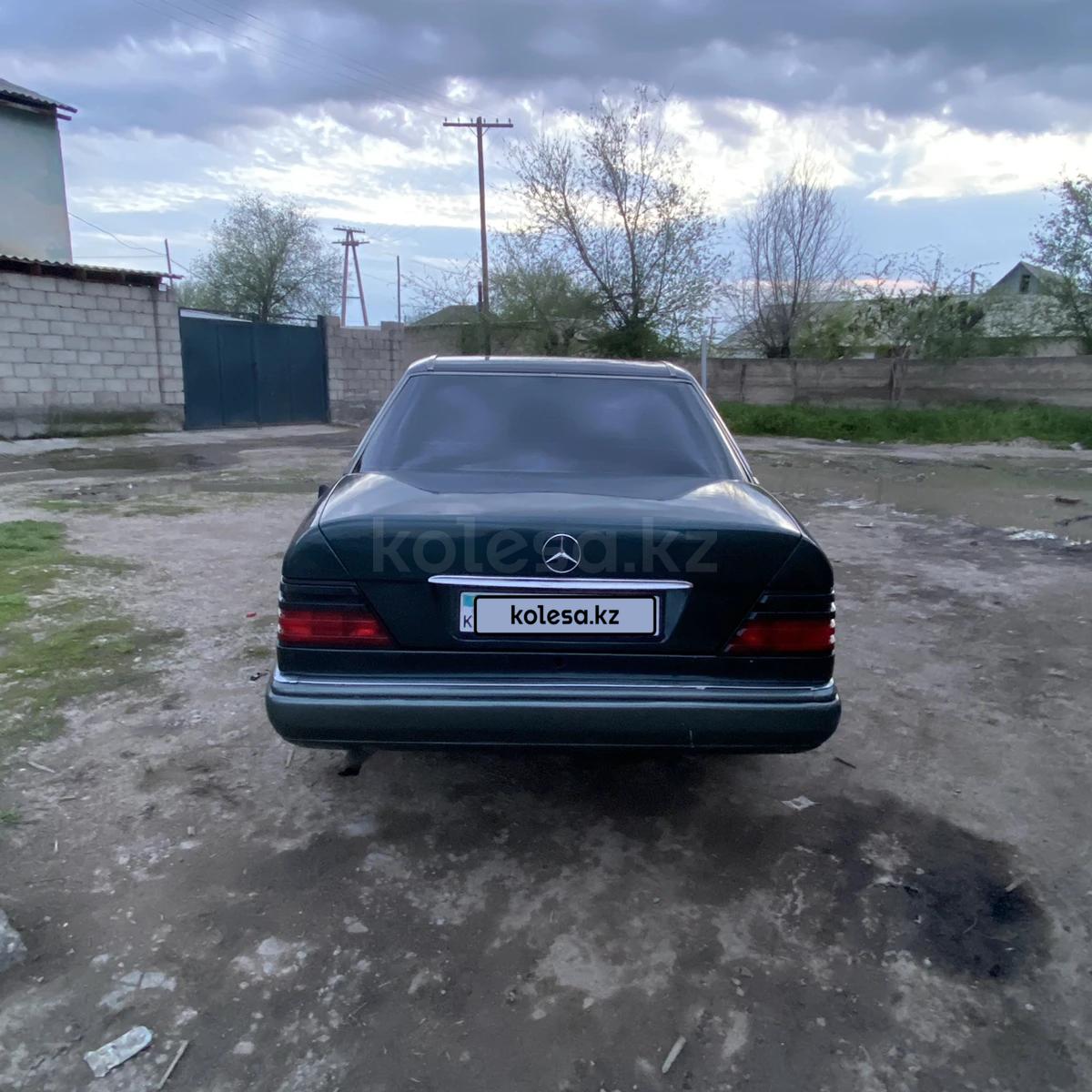 Mercedes-Benz E 220 1994 г.