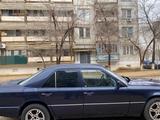 Mercedes-Benz E 230 1992 года за 900 000 тг. в Байконыр – фото 3