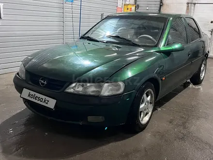 Opel Vectra 1996 года за 950 000 тг. в Караганда – фото 2