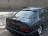 BMW 525 1992 года за 850 000 тг. в Астана – фото 2