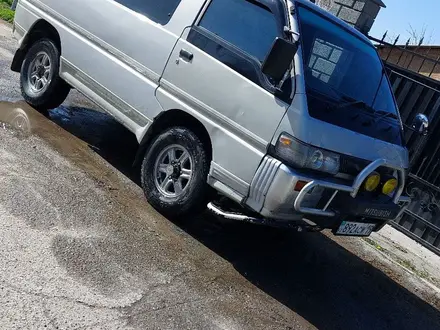 Mitsubishi Delica 1996 года за 1 950 000 тг. в Талдыкорган – фото 2