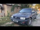 Volkswagen Vento 1998 года за 1 000 000 тг. в Шымкент – фото 2