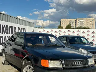 Audi 100