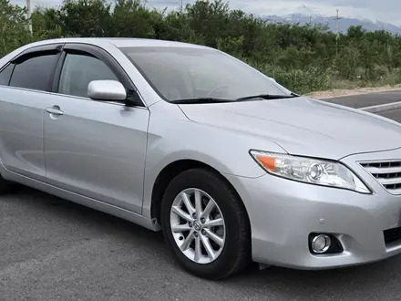 Toyota Camry 2010 года за 8 800 000 тг. в Алматы – фото 2