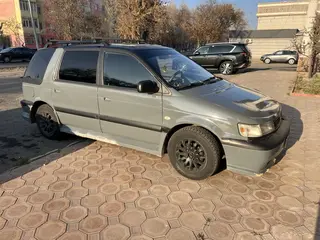 Mitsubishi Space Wagon