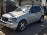 Mercedes-Benz ML 430 2000 года за 2 000 000 тг. в Алматы