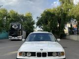 BMW 520 1991 года за 2 300 000 тг. в Алматы – фото 3