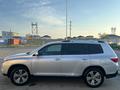 Toyota Highlander 2012 года за 9 700 000 тг. в Актау – фото 3