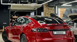 Tesla Model S 2022 года за 27 500 000 тг. в Алматы – фото 4